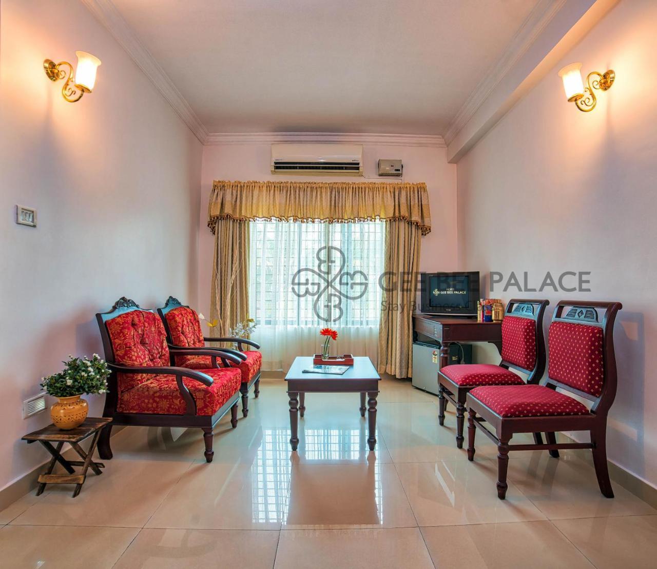 Gee Bee Palace Angamali Exterior foto