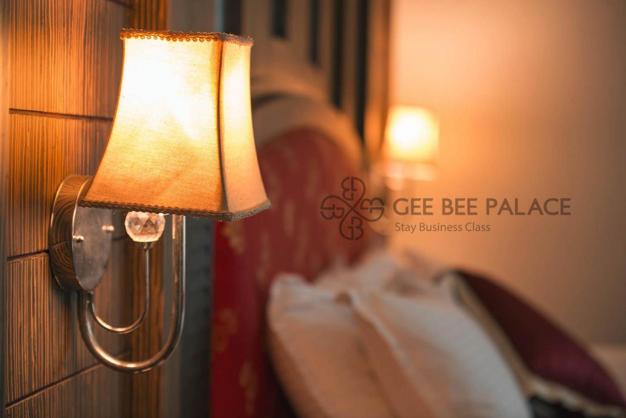 Gee Bee Palace Angamali Exterior foto